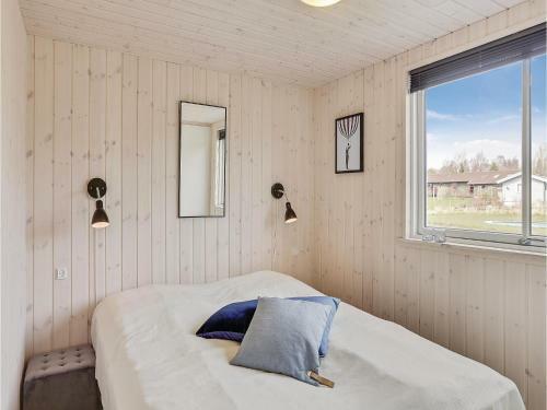 Eight-bedroom Holiday Home In Vejby