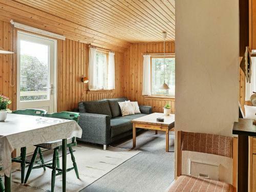 Two-bedroom Holiday Home In Aakirkeby 8