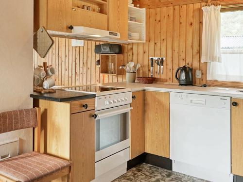 Two-bedroom Holiday Home In Aakirkeby 8