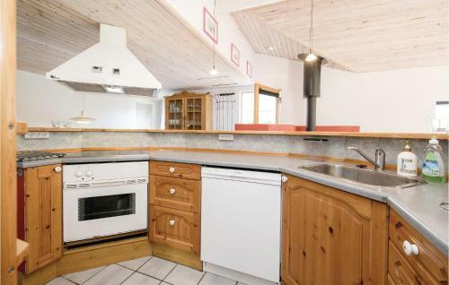 Holiday Home Pr�stemarken Hadsund IX