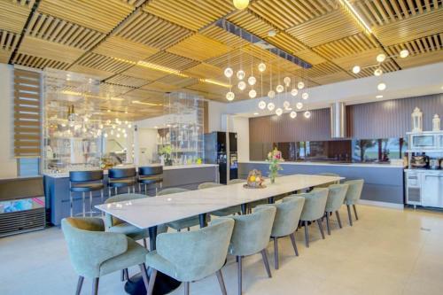 Villa Luxury Yatchs
