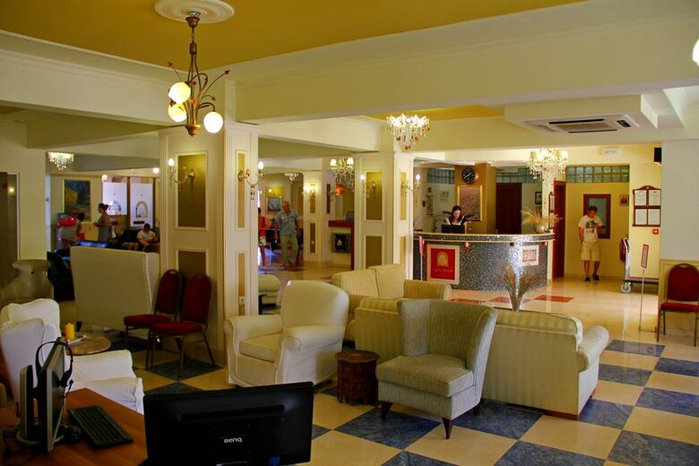 Hotel Golden Sand