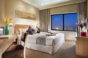 Hotel Somerset Int'l Building (1 Bd Deluxe)
