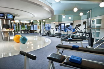 Hotel Somerset Int'l Building (1 Bd Deluxe)