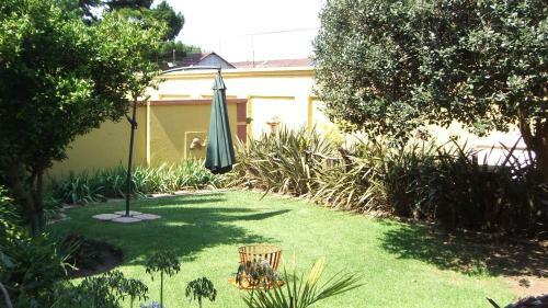 Hostal Acre Of Africa Guesthouse