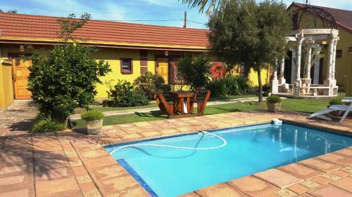 Hostal Acre Of Africa Guesthouse