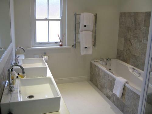 Hostal Maison D'ail Guest House