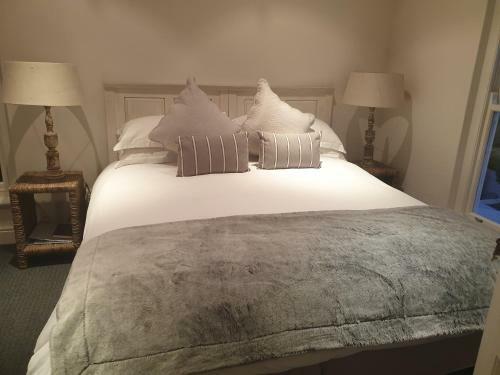 Hostal Maison D'ail Guest House