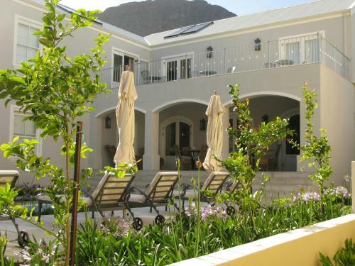 Hostal Maison D'ail Guest House