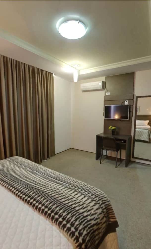 Gua�ra Palace Hotel