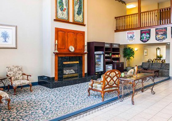 Hotel Comfort Suites Auburn