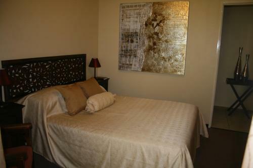 Hostal Tamboti House