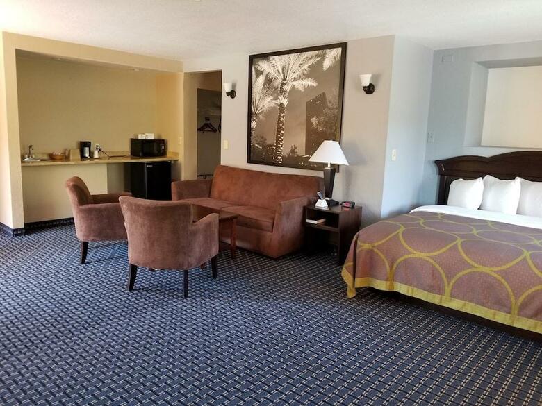 Hotel Super 8 Naples
