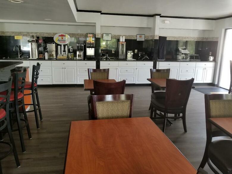 Hotel Super 8 Naples