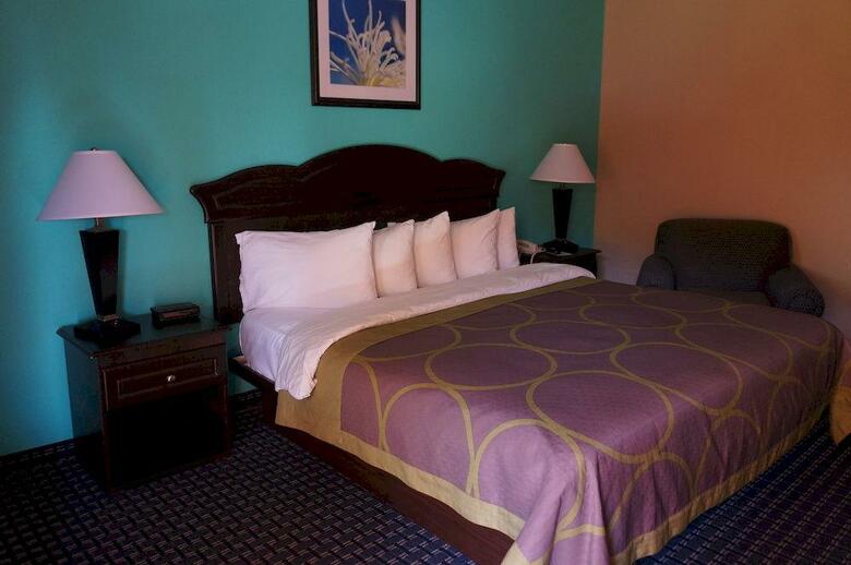 Hotel Super 8 Naples