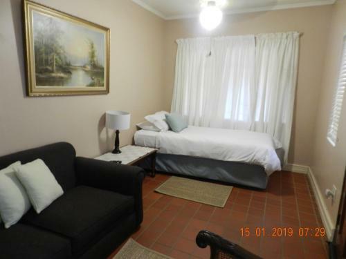 Bed & Breakfast President Paul Kruger Guest Lodge