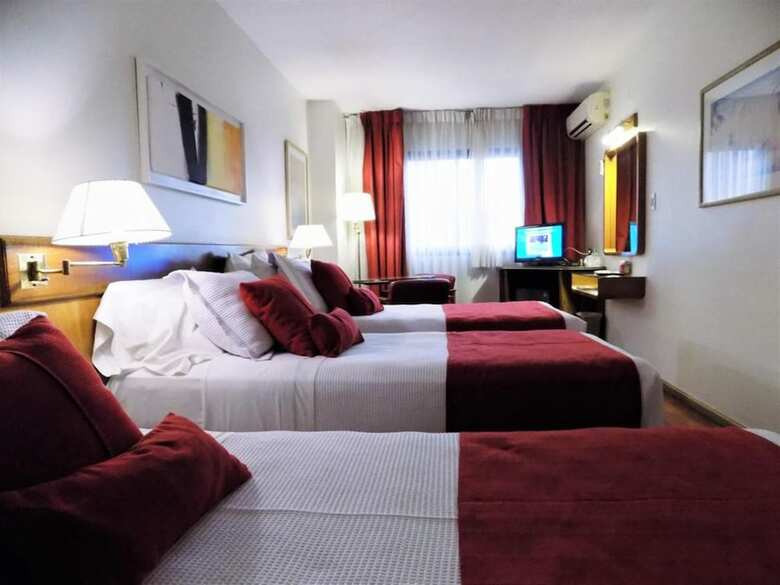 Hotel Balmoral Plaza