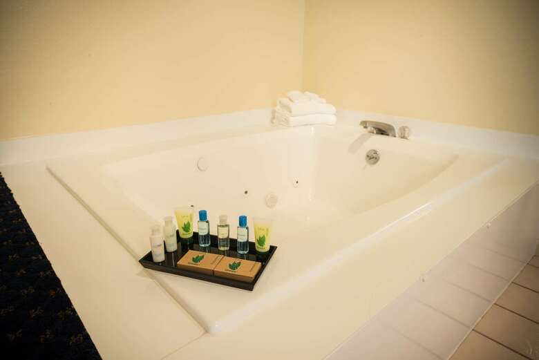 Hotel Best Western Plus New Englander Motor Inn