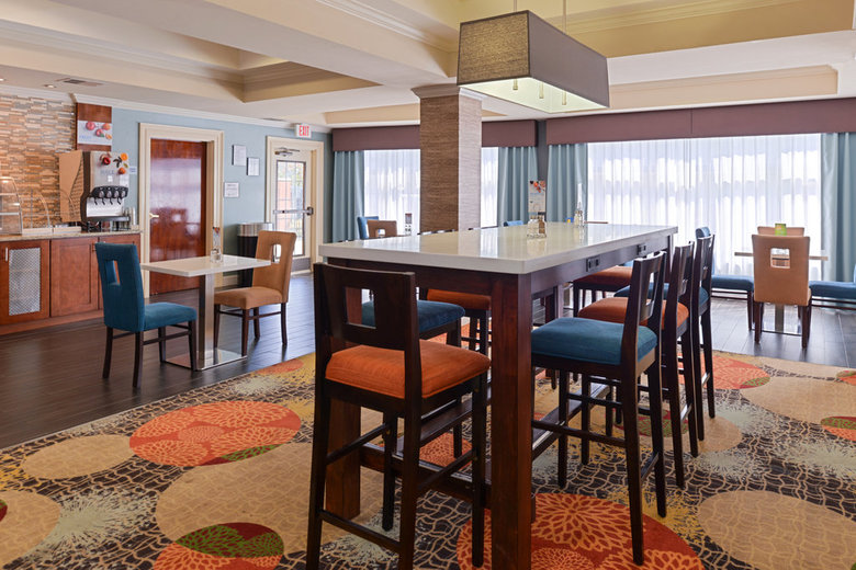 Holiday Inn Express Hotel & Suites Bessemer