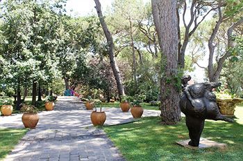 Hotel Al Bustan