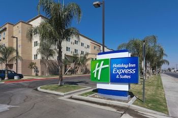 Holiday Inn Express Hotel & Suites Bakersfield Central