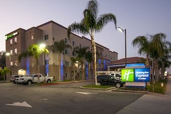Holiday Inn Express Hotel & Suites Bakersfield Central