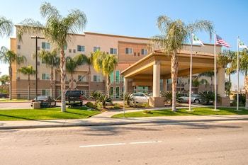 Holiday Inn Express Hotel & Suites Bakersfield Central