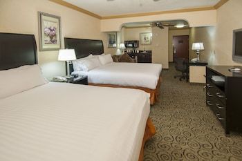 Holiday Inn Express Hotel & Suites Bakersfield Central