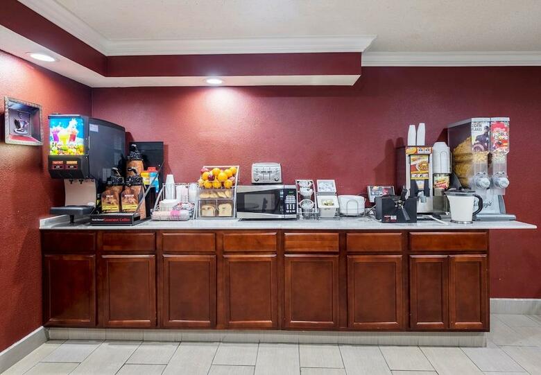 Hotel Super 8 Binghamton/front St