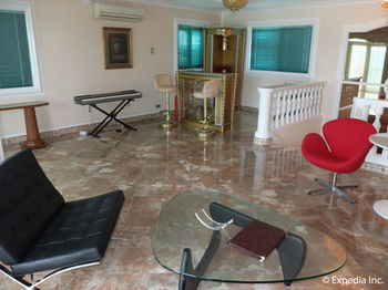 Hotel Monaco Suites De Boracay