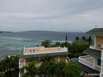 Hotel Monaco Suites De Boracay