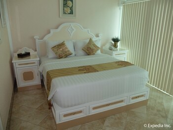 Hotel Monaco Suites De Boracay