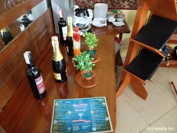 Hotel Monaco Suites De Boracay