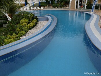 Hotel Monaco Suites De Boracay