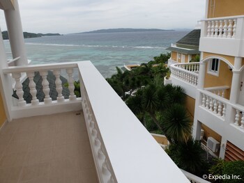 Hotel Monaco Suites De Boracay