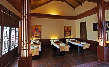 Hotel Regency Lagoon Resort