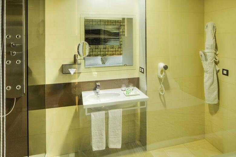 Hotel NH Ourense