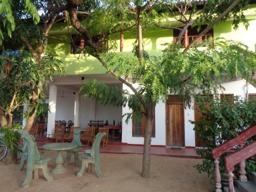 Hostal Jayaru Guest House