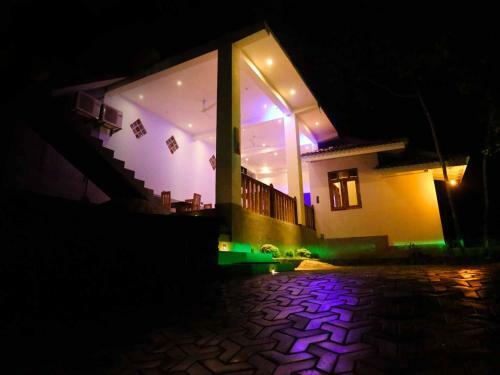 Hotel Rawanaz