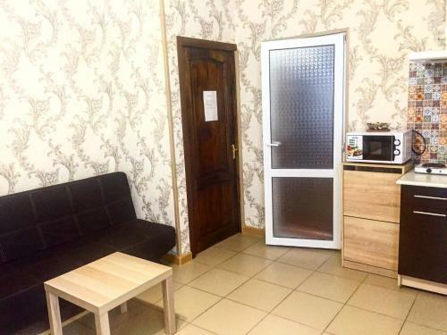 Hostal Guest House On Kamyshovaya 12 A