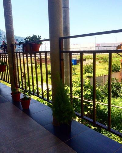 Hostal Guest House On Kamyshovaya 12 A