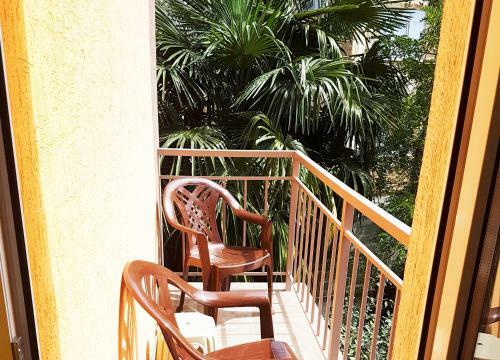 Hostal Schastlivy Slon Guest House