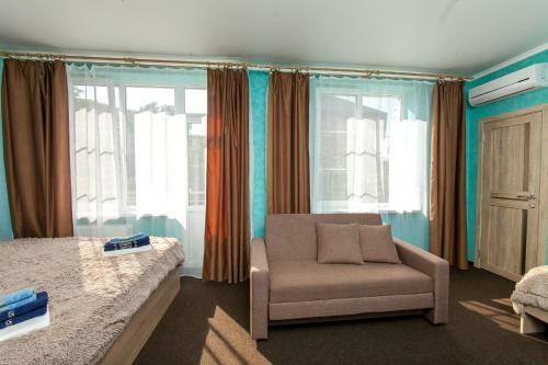 Hostal Schastlivy Slon Guest House