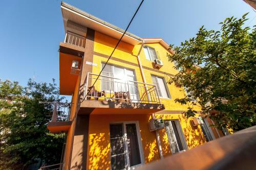 Hostal Schastlivy Slon Guest House