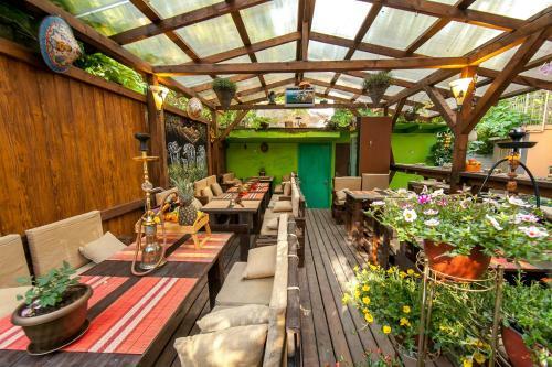 Hostal Schastlivy Slon Guest House