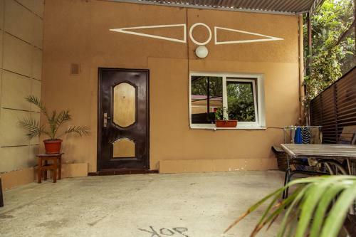Hostal Guest House On Demokraticheskiy