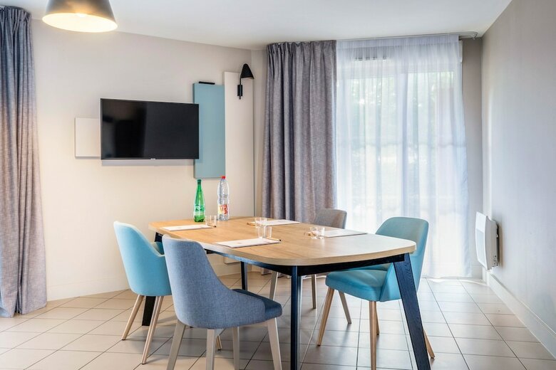 Hotel Park & Suites Village Bois D'arcy