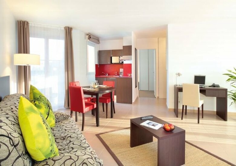 Hotel Park & Suites Village Bois D'arcy