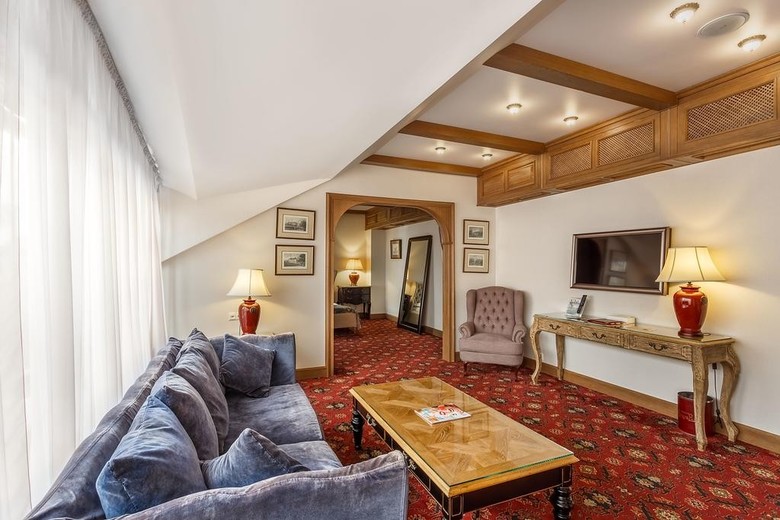 Hotel Kebur Palace