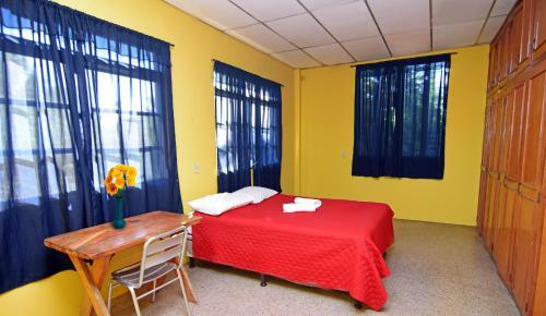 Hostal Europa Guest House